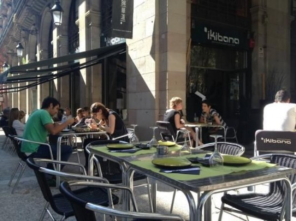 Restaurant ubicat al Passeig Picasso, 32. Al barri del Born a Barcelona